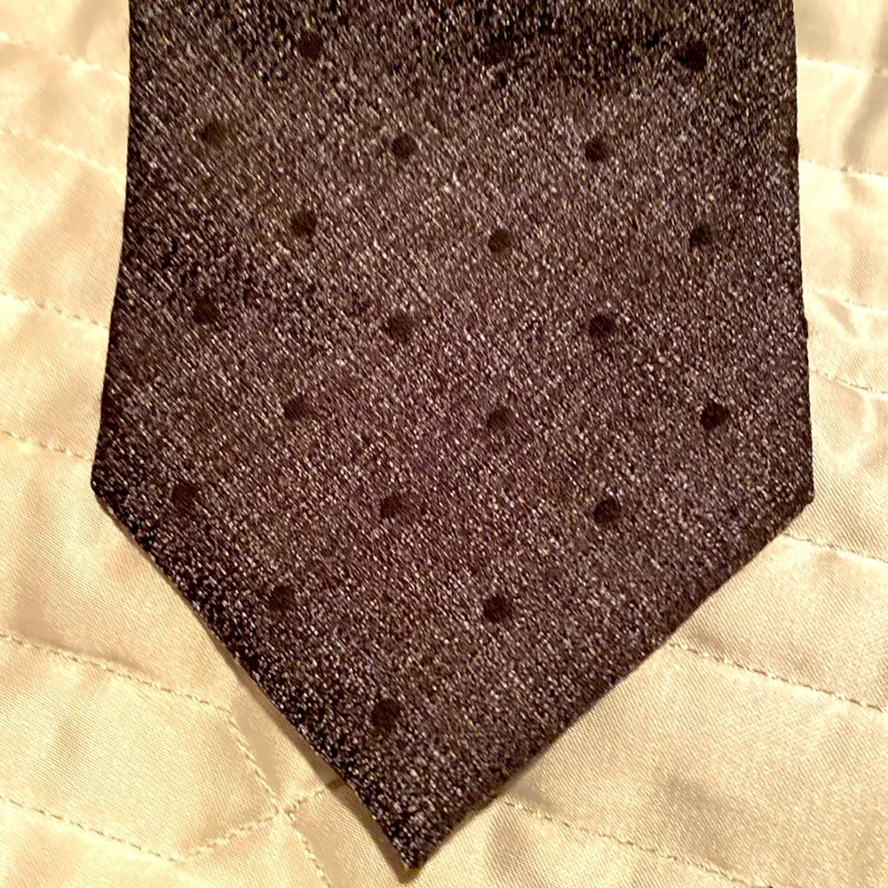 Tom Ford silk tie charcoall w/ black dots - Picture 4 of 6